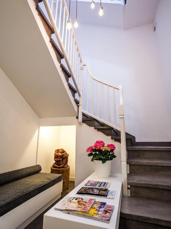 Cheap & Chic Hotel Ciutadella  Bagian luar foto