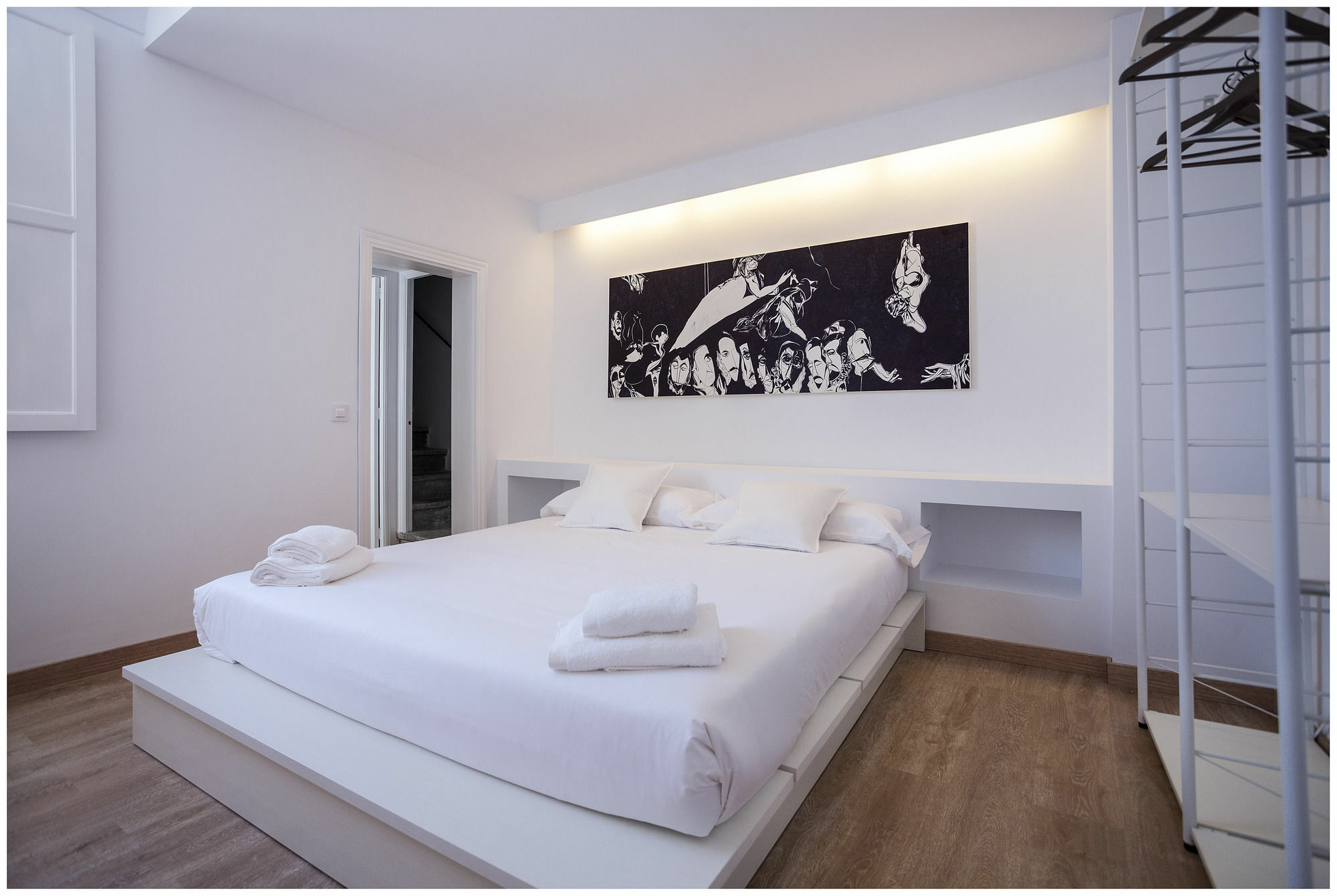 Cheap & Chic Hotel Ciutadella  Bagian luar foto