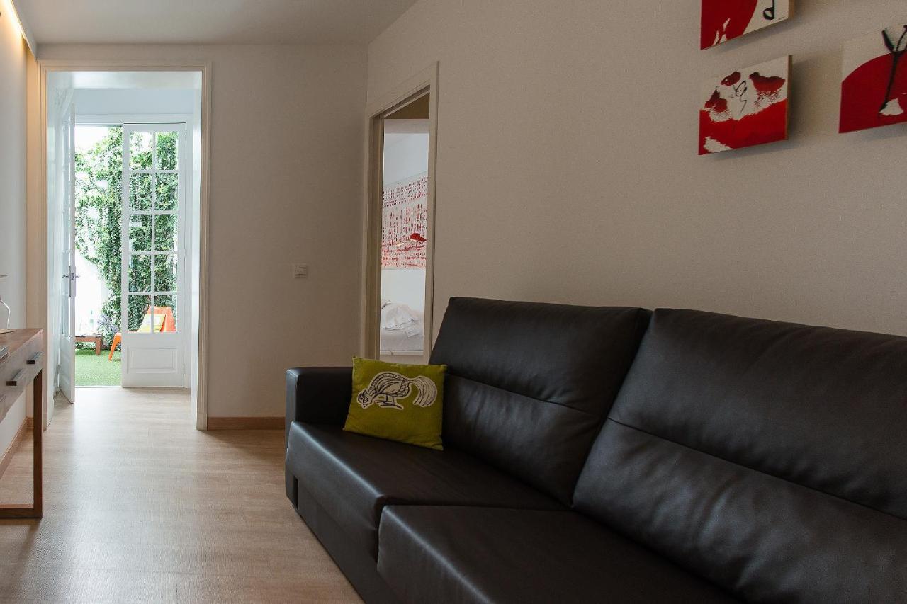 Cheap & Chic Hotel Ciutadella  Bagian luar foto